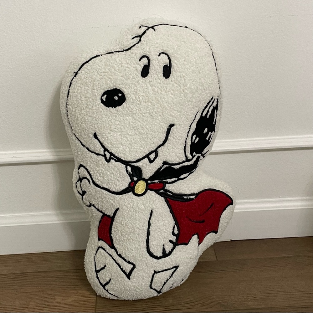 Peanuts Halloween Snoopy Vampire Sherpa Character Pillow 17”